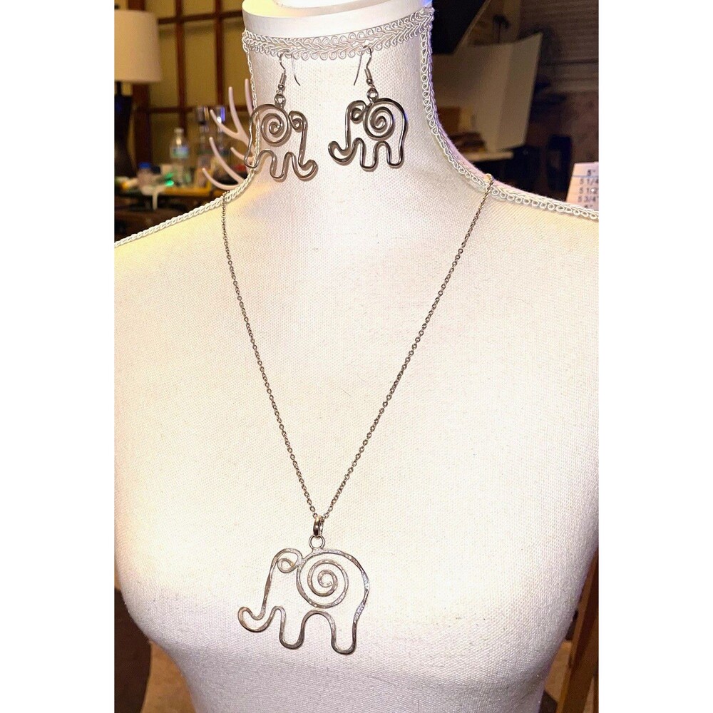 Elephant Silver Tone Metal Pendant Necklace & Wire Dangle Earrings Jewelry  31”